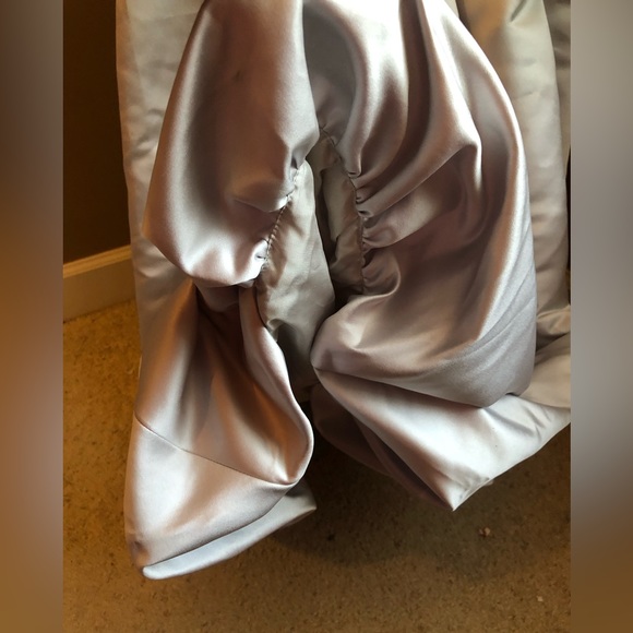 NWT - Vera Wang Formal Dress in Silver - Picture 6 of 9